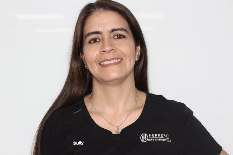 Sully, equipo de Herrero Orthodontics